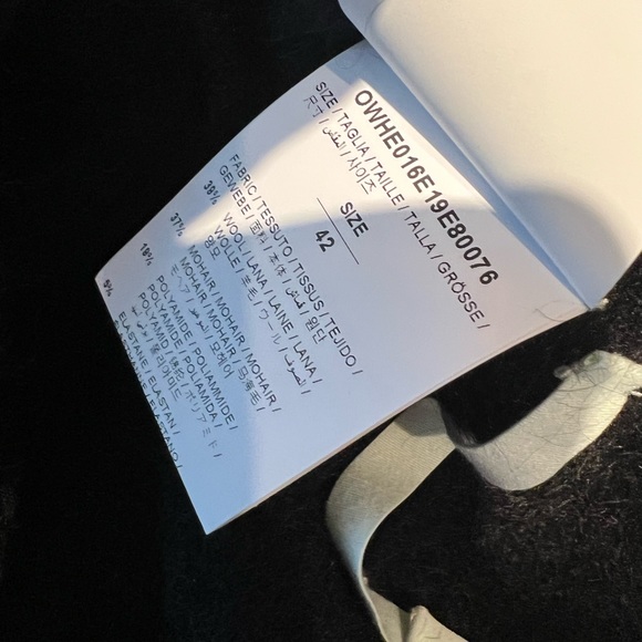 Off-White Sweater - Picture 2 of 4